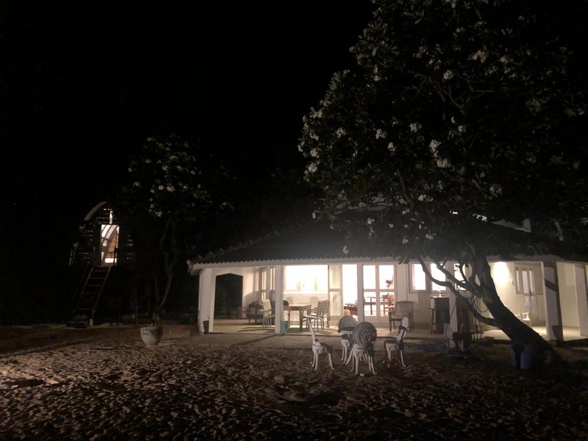 Moon Isle Beach Bungalow Nilaveli Eksteriør bilde