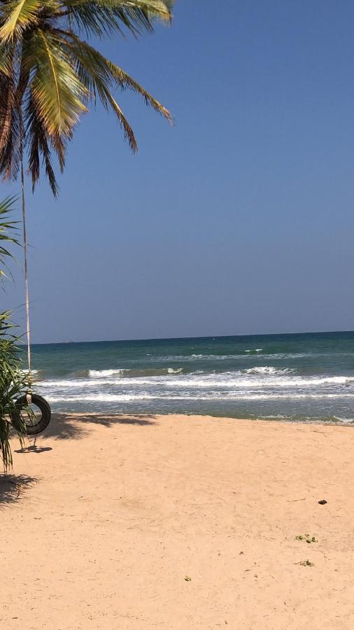 Moon Isle Beach Bungalow Nilaveli Eksteriør bilde