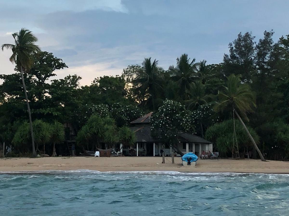 Moon Isle Beach Bungalow Nilaveli Eksteriør bilde